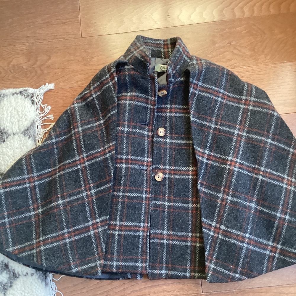 Papouelli wool cape/vest, kids size 8